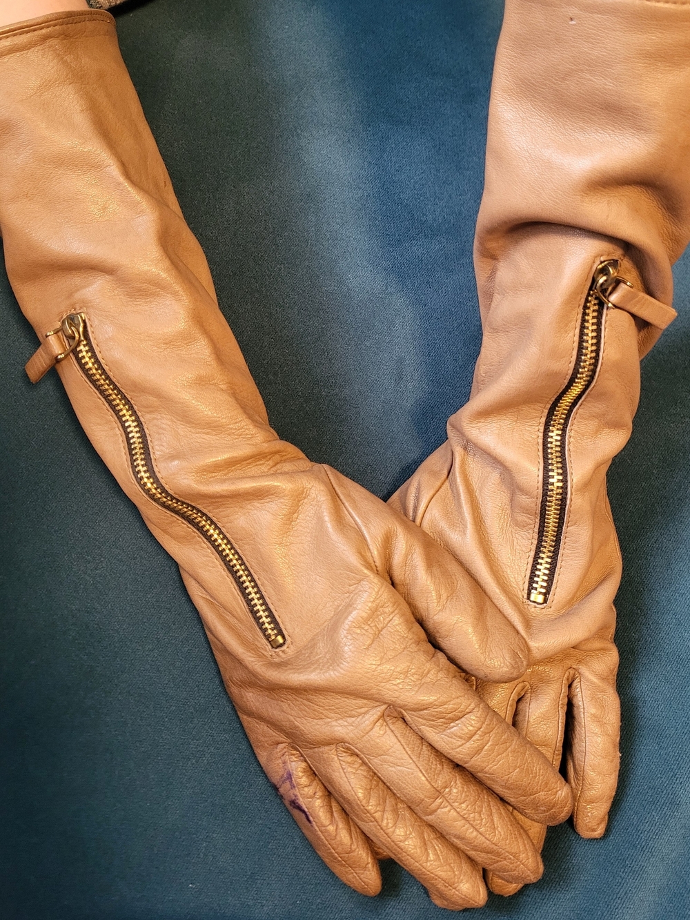 Antonella Ferrante Leather Gloves